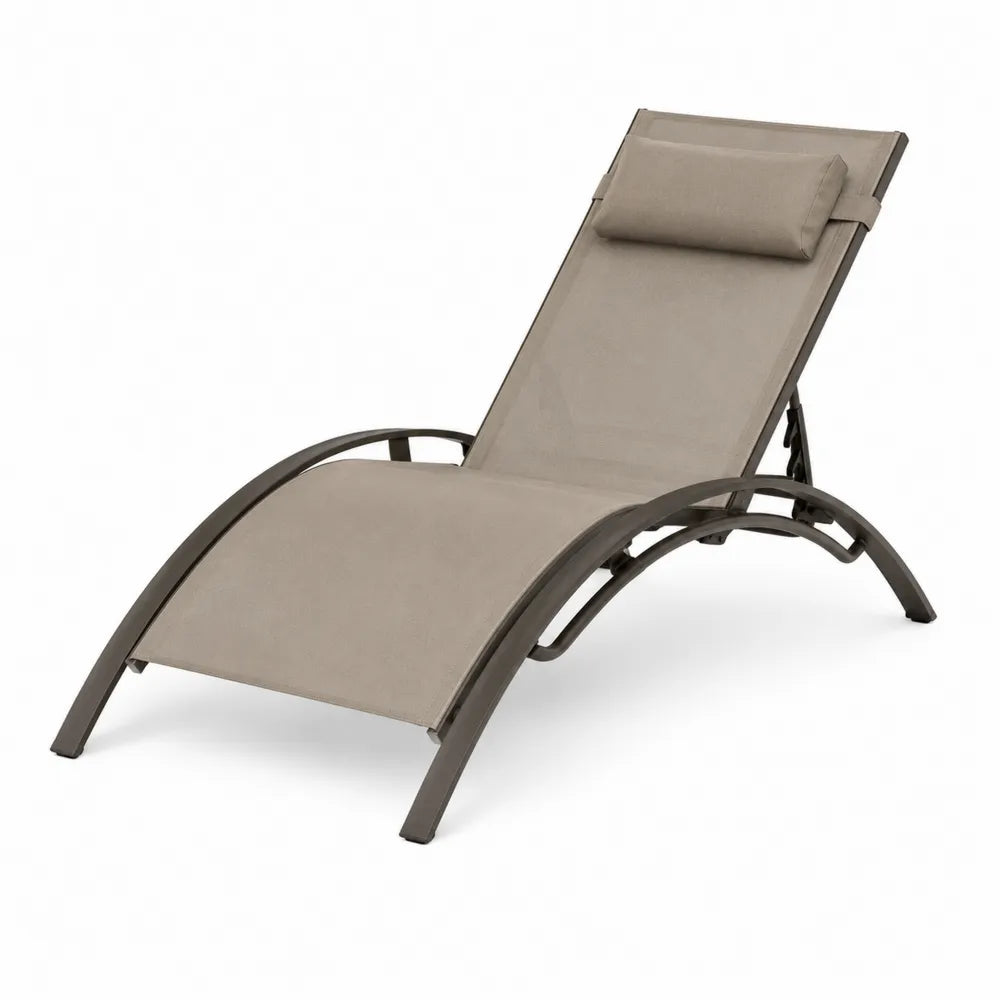 Lettino da esterno chaise longue reclinabile in acciaio verniciato a polvere con telo textilene tortora e cuscino poggiatesta 165 x 60 x 85 cm