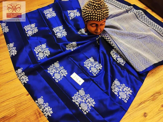 Royal Blue Soft Silk Saree With Adoring Blouse Piece