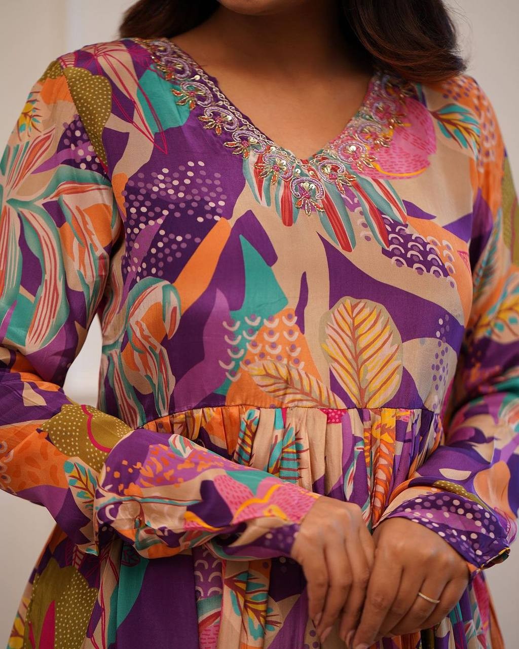 Women Embroidered Pure Russian Silk Kurta set