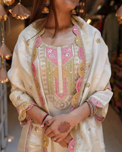 Women Embroidered Pure Vicose Chanderi kurta set